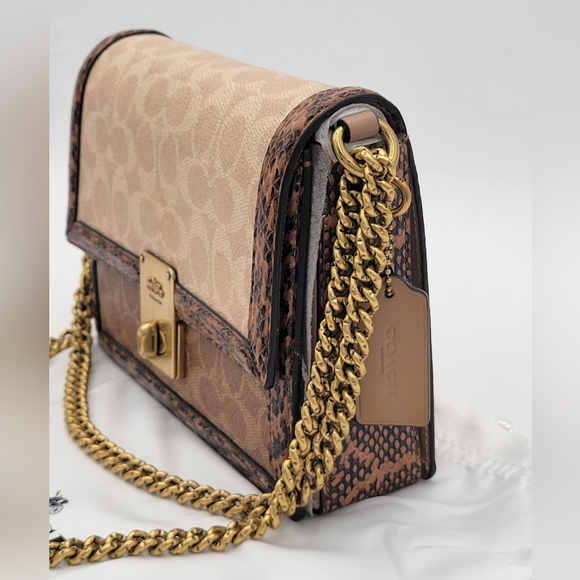 ❤NWOT❤️ Coach Hutton Shoulder Bag in Blocked Signature Canvas w/Snakeskin Detail - Picture 2 of 12
